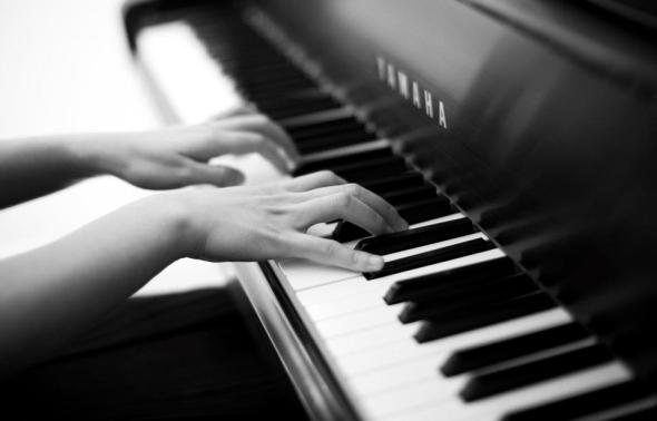 piano hands